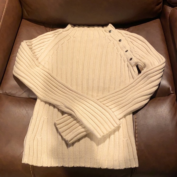 🎓$8/CollegeBlowoutSale!📚Reg$18Rubber Doll- light tan/off white snaps sweater - Picture 1 of 5